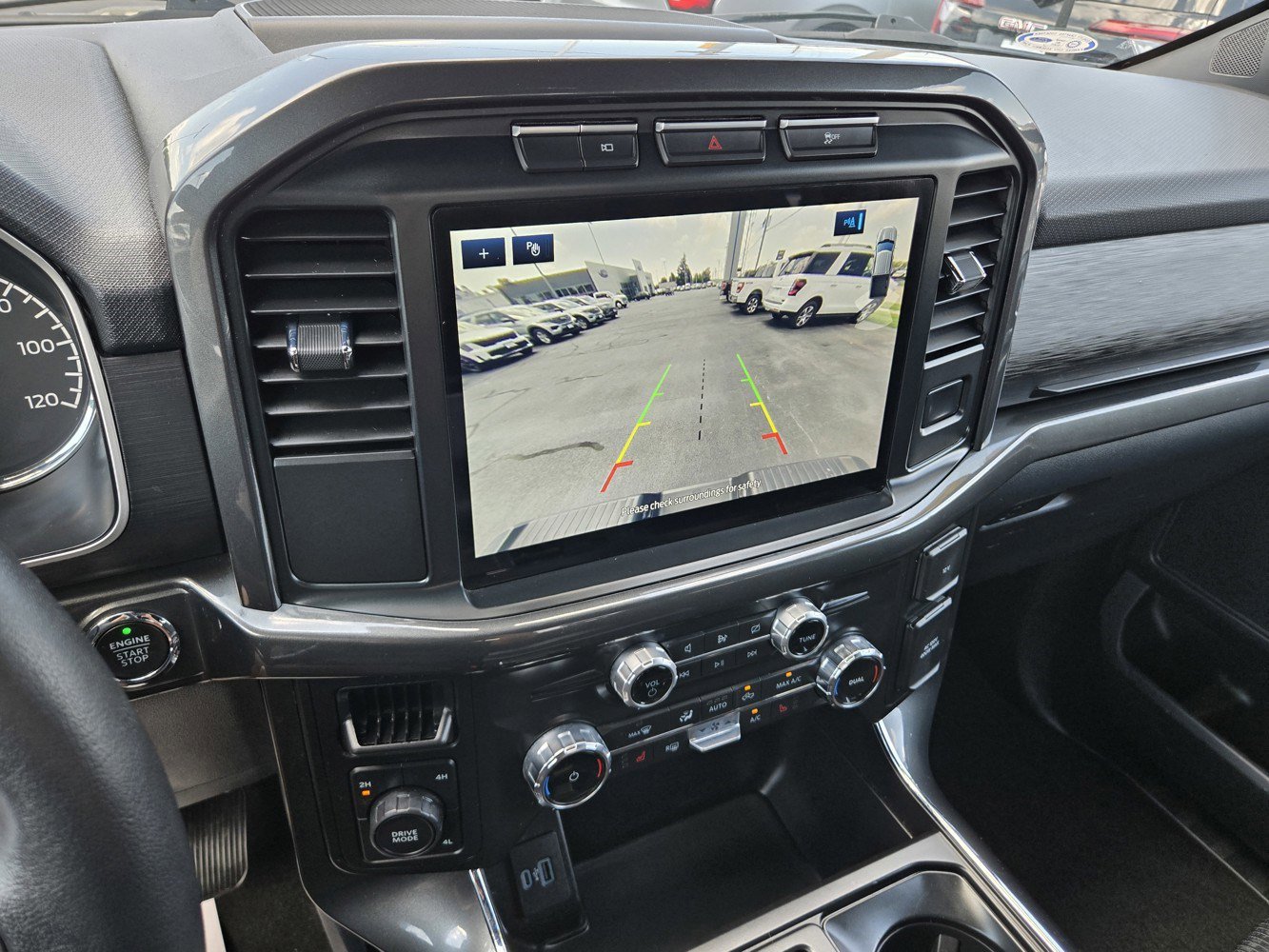 2022 Ford F-150 XLT photo 10