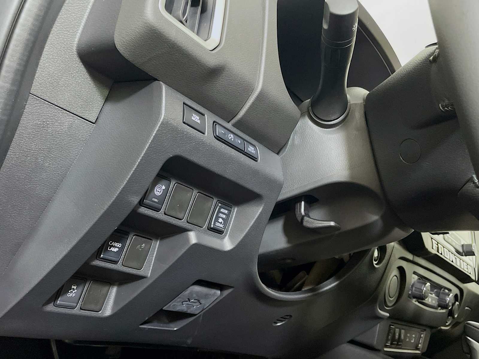 2025 Nissan Frontier SV photo 8