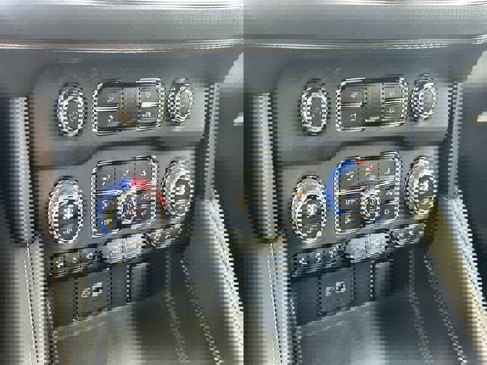 2023 Gmc Yukon AT4 photo 21