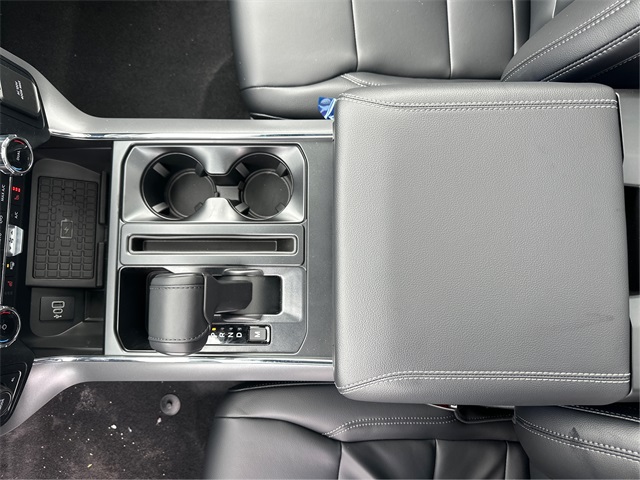 2025 Ford F-150 XLT photo 20