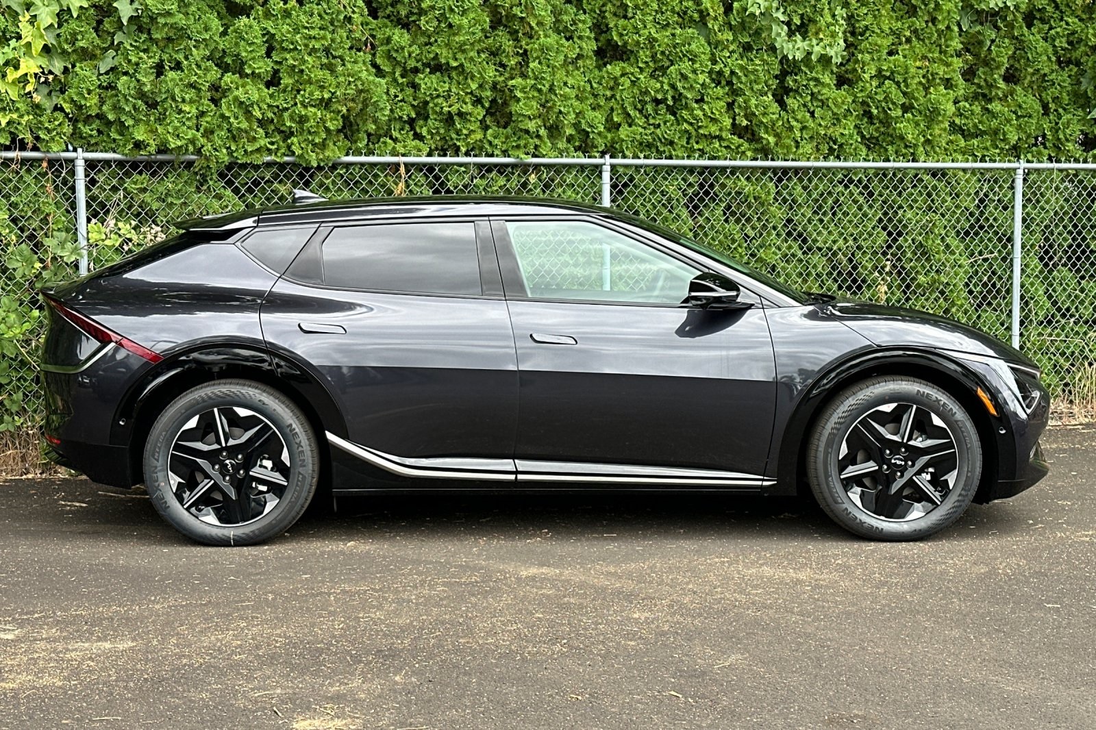 2025 Kia EV6 Light Wind photo 2