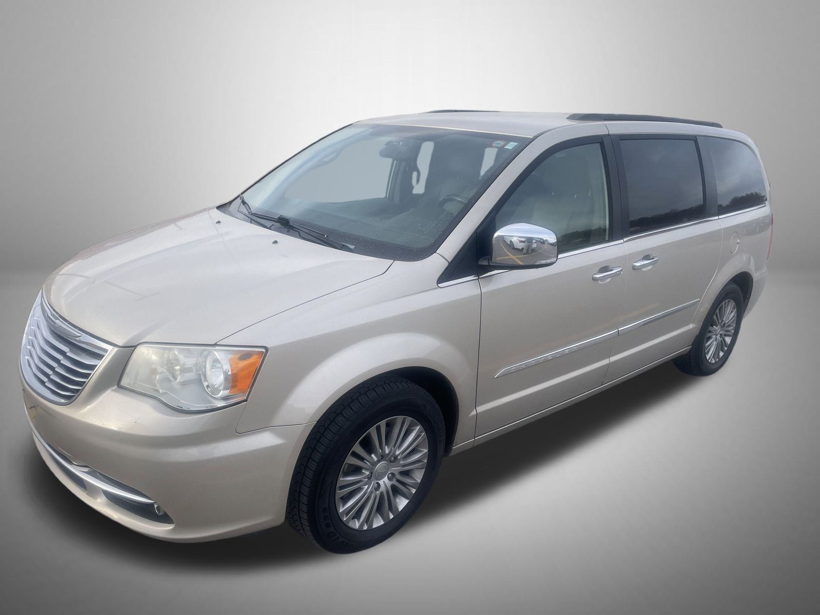 2015 Chrysler Town & Country Touring-L