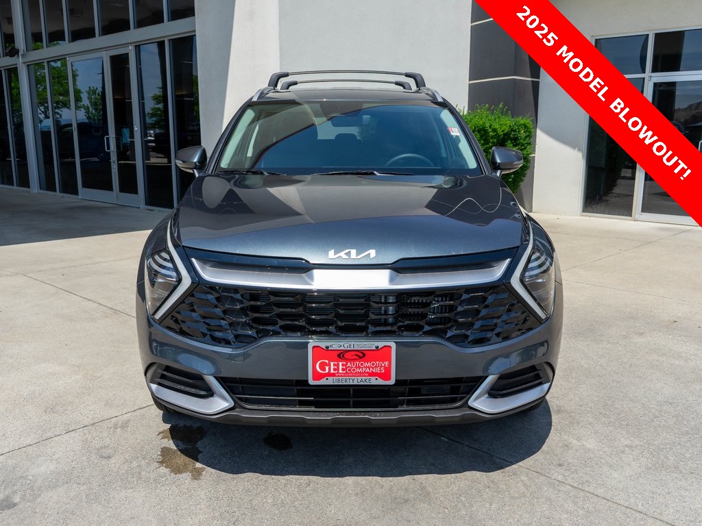 2025 Kia Sportage Hybrid EX photo 2