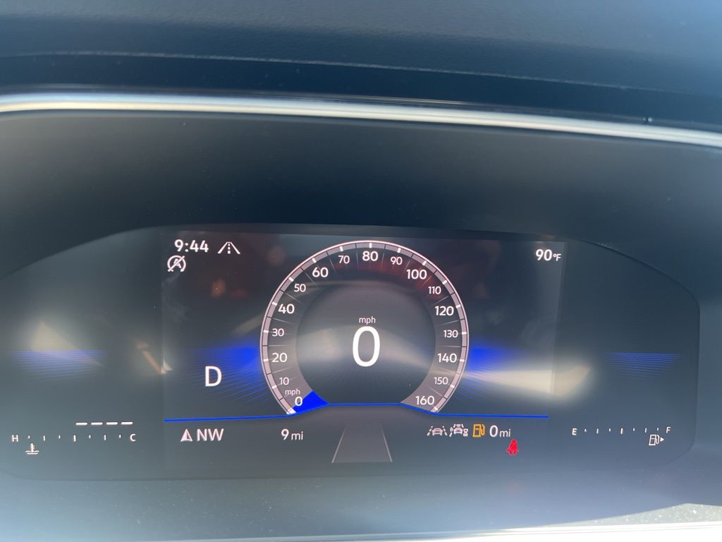 2025 Volkswagen Taos SE photo 30