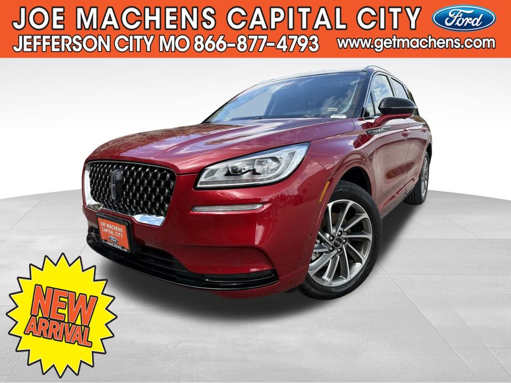 2022 Lincoln Corsair Grand Touring photo 2