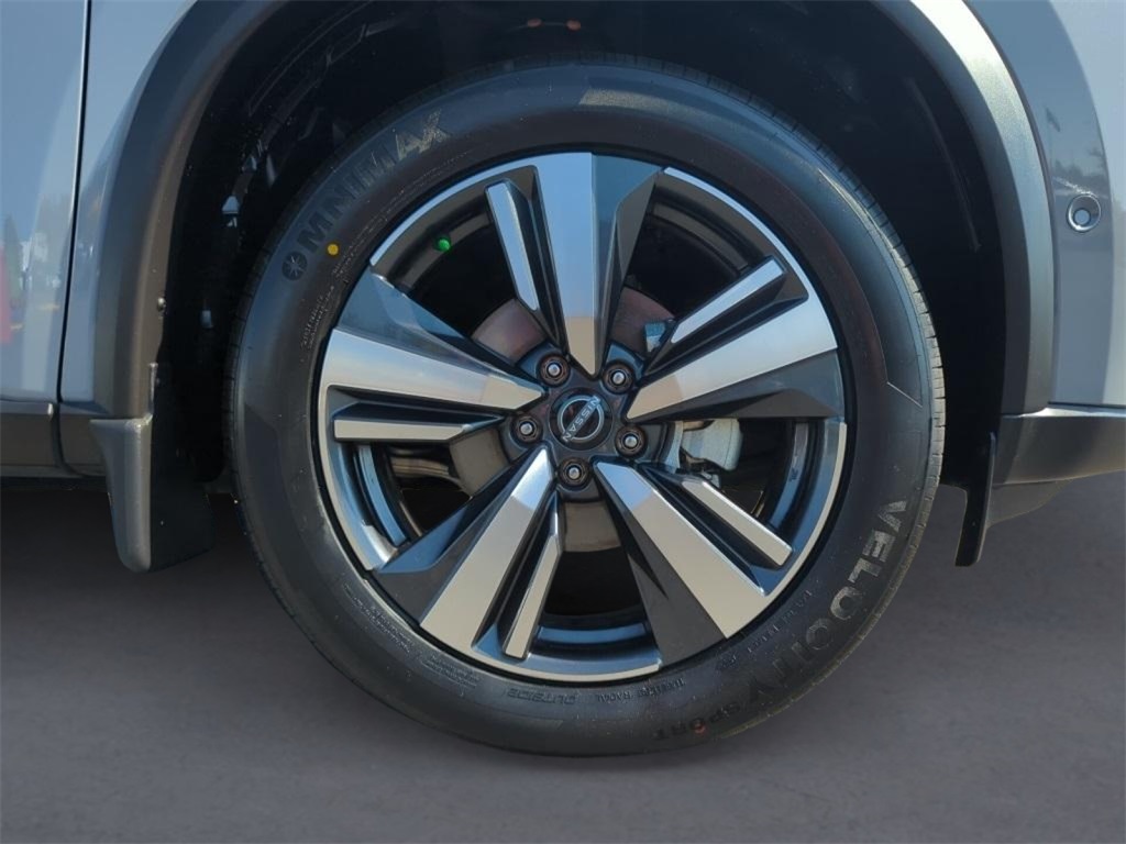 2022 Nissan Rogue SL photo 9
