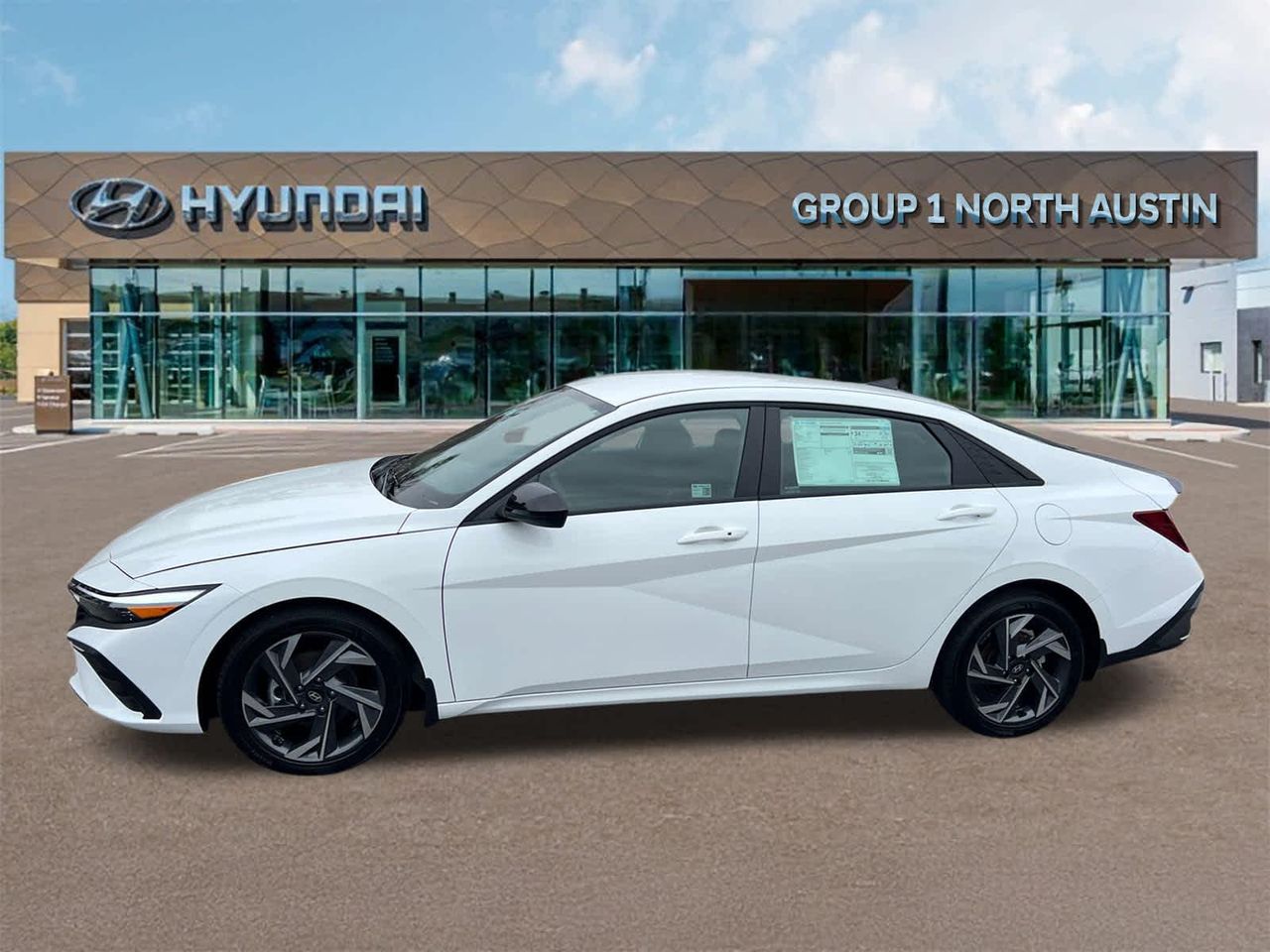 2025 Hyundai Elantra SEL Sport photo 4