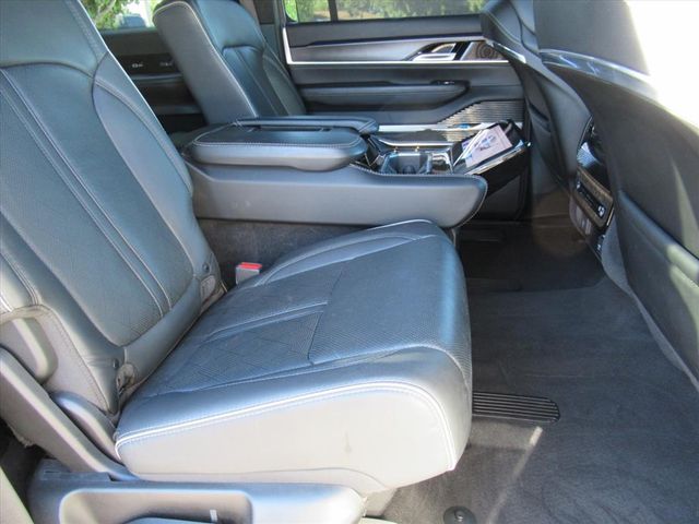 2024 Jeep Grand Wagoneer L II photo 31