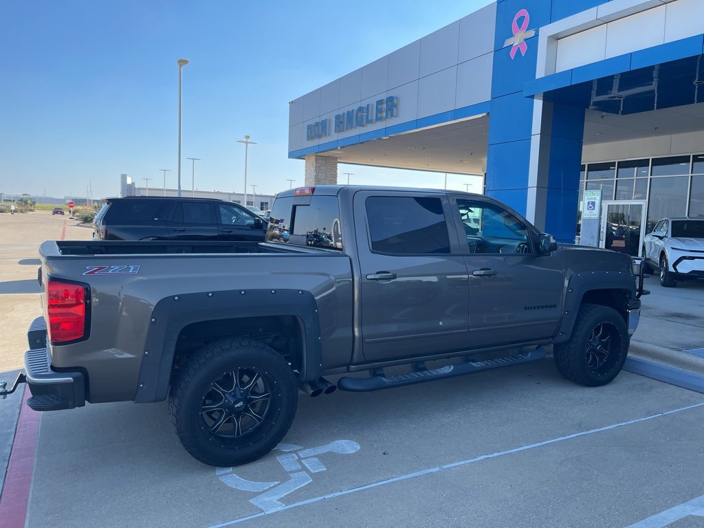 2015 Chevrolet Silverado 1500 LT photo 2