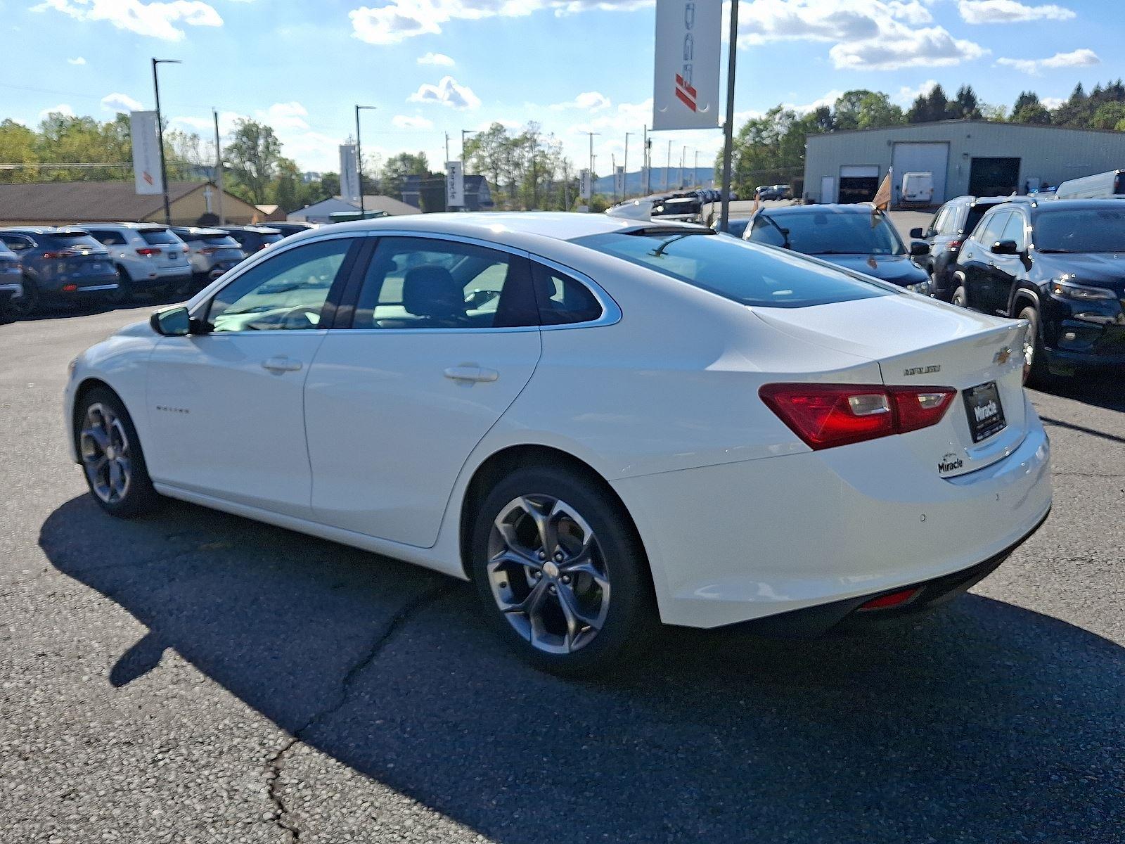 2024 Chevrolet Malibu 1LT photo 4