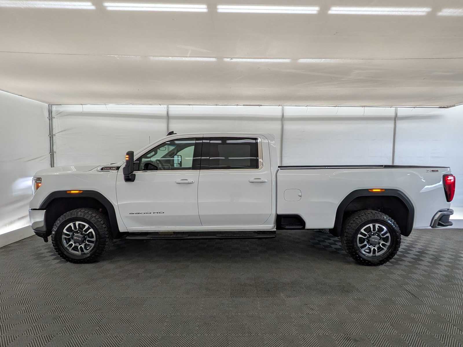 2021 Gmc Sierra 3500 HD SLE photo 2