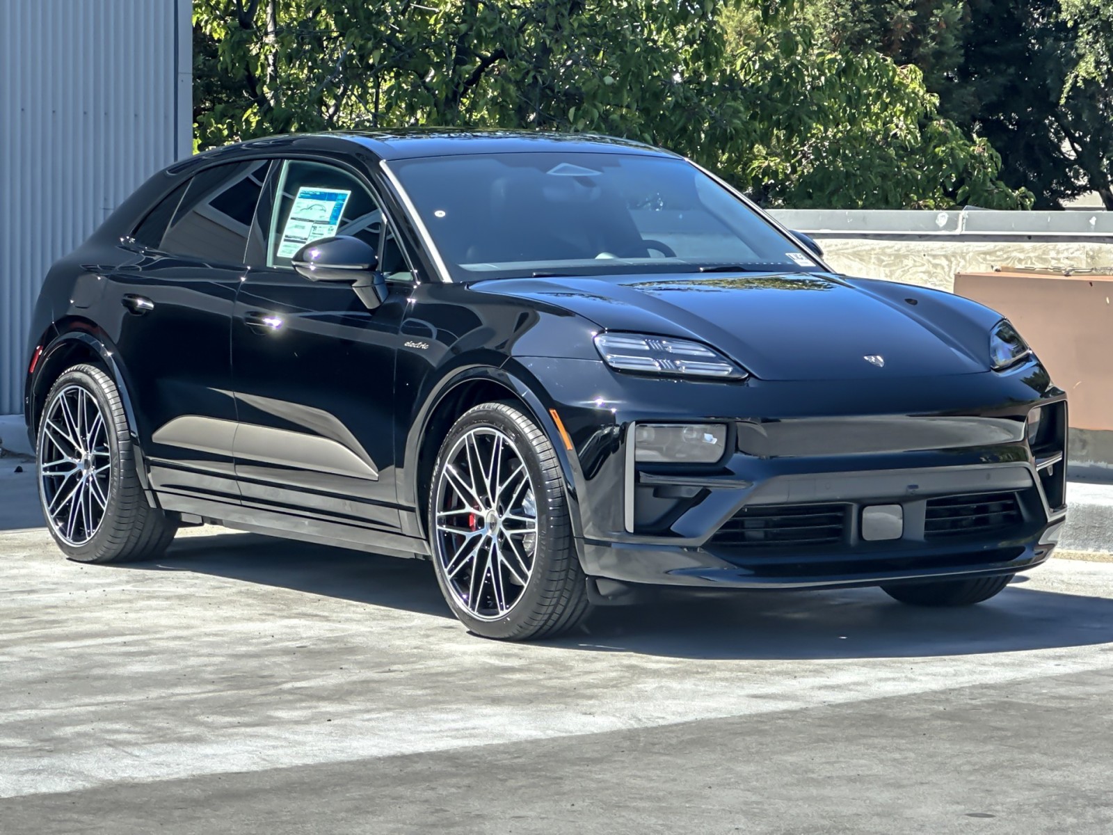 2025 Porsche Macan Turbo Electric photo 10