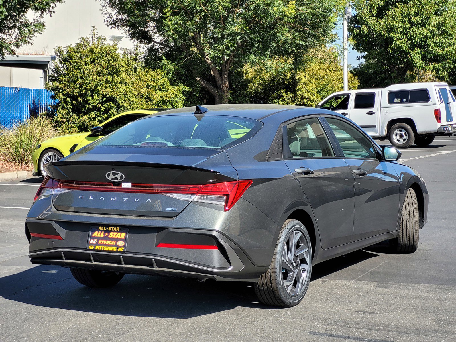 2025 Hyundai Elantra Hybrid SEL Sport photo 3