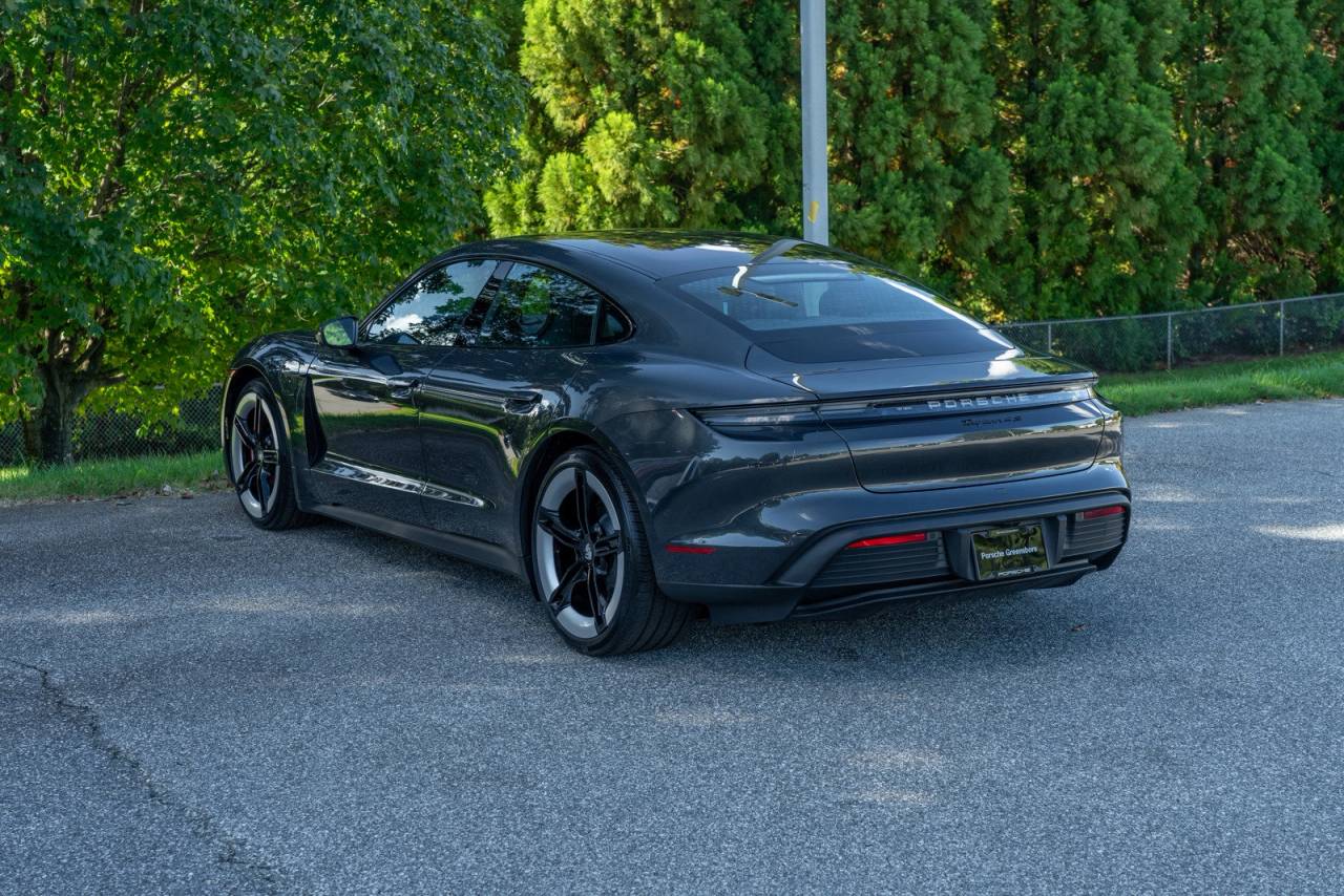 2025 Porsche Taycan 4S photo 2