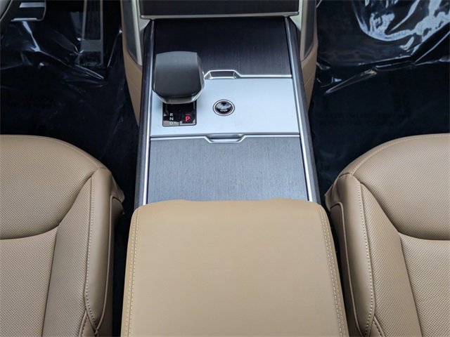 2025 Land Rover Range Rover SE photo 21