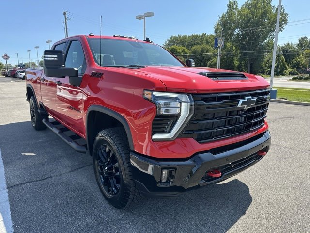 2026 Chevrolet Silverado 2500HD LT photo 4