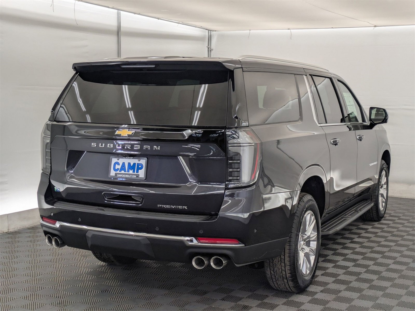 2025 Chevrolet Suburban Premier photo 6