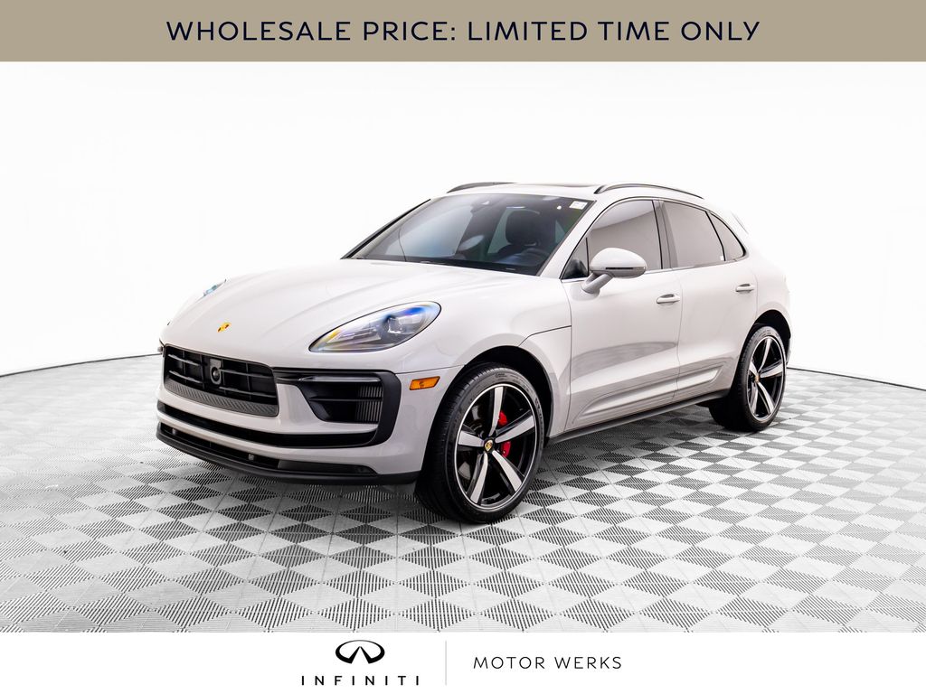 2023 Porsche Macan S's photo