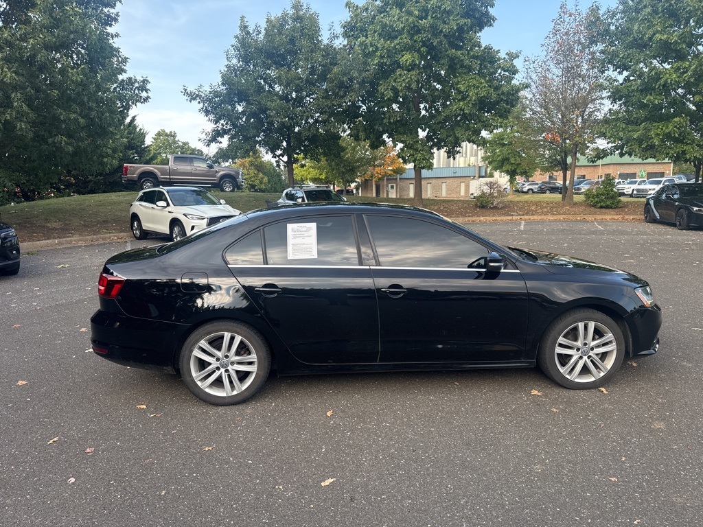 2017 Volkswagen Jetta 1.8T SEL photo 8