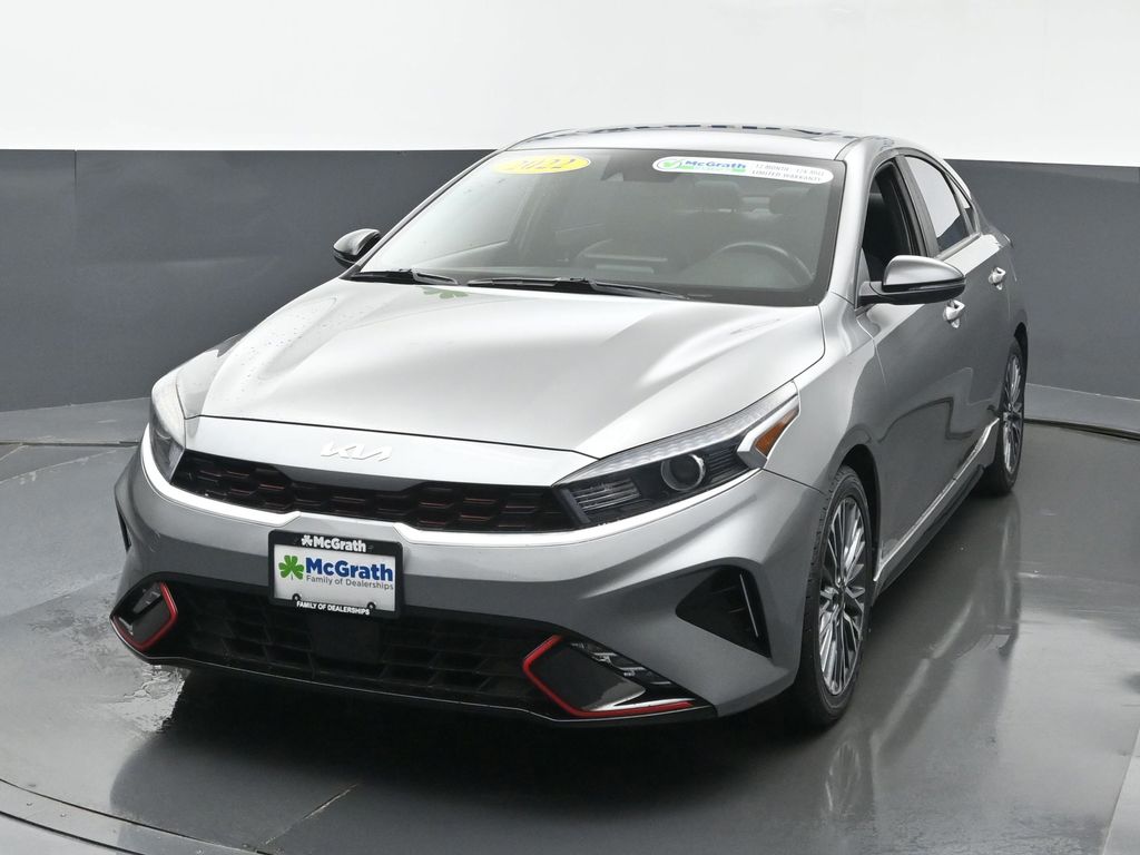 2022 Kia Forte GT-Line photo 3