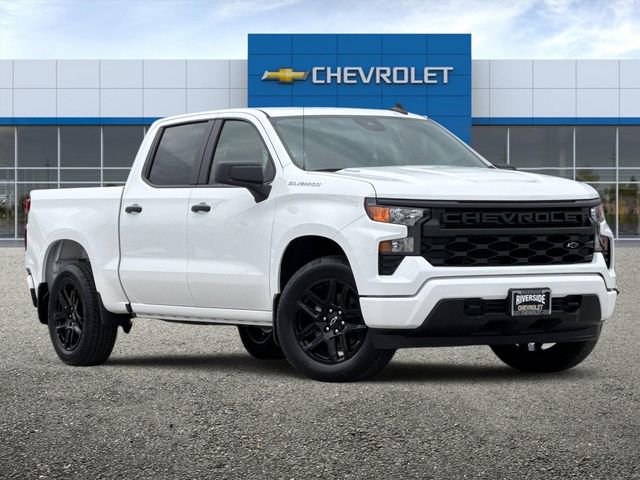 2026 Chevrolet Silverado Custom photo 2