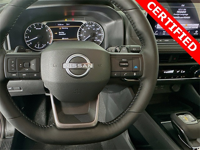 2025 Nissan Rogue SV photo 13