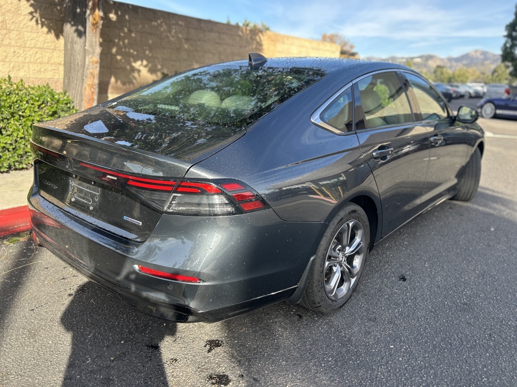 Used 2024 Gray Honda EX-L image 7