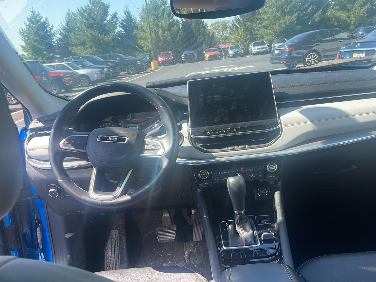 2022 Jeep Compass Limited photo 2