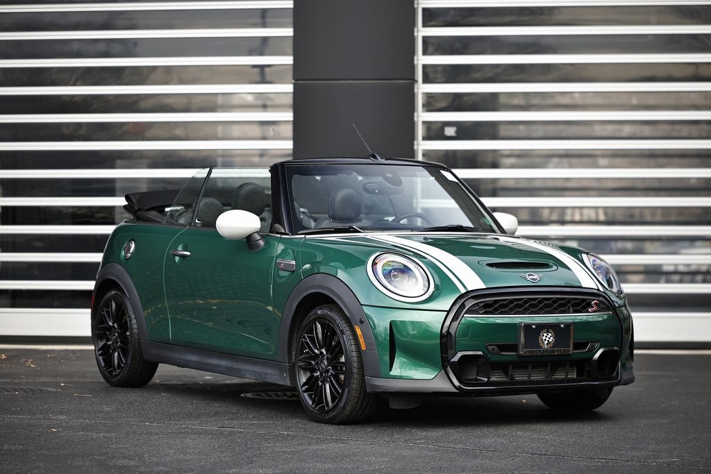 2023 MINI Convertible S's photo