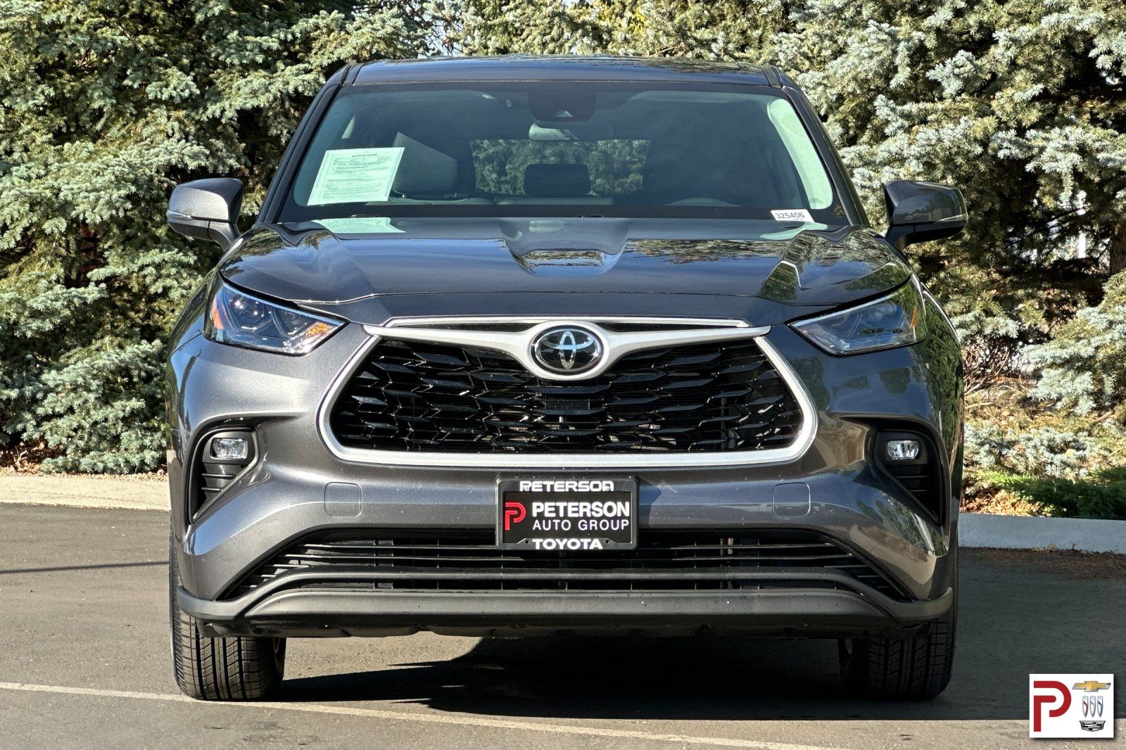 2024 Toyota Highlander LE photo 9