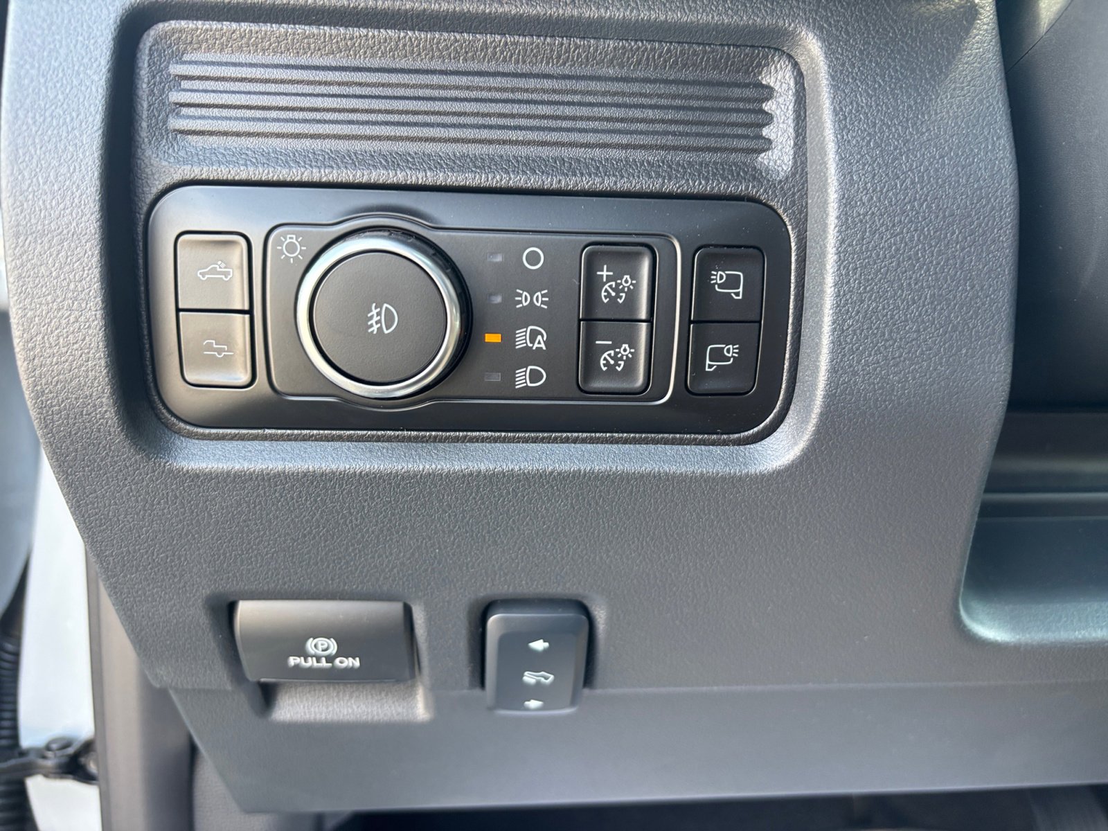 2026 Ford F-350 Platinum photo 21
