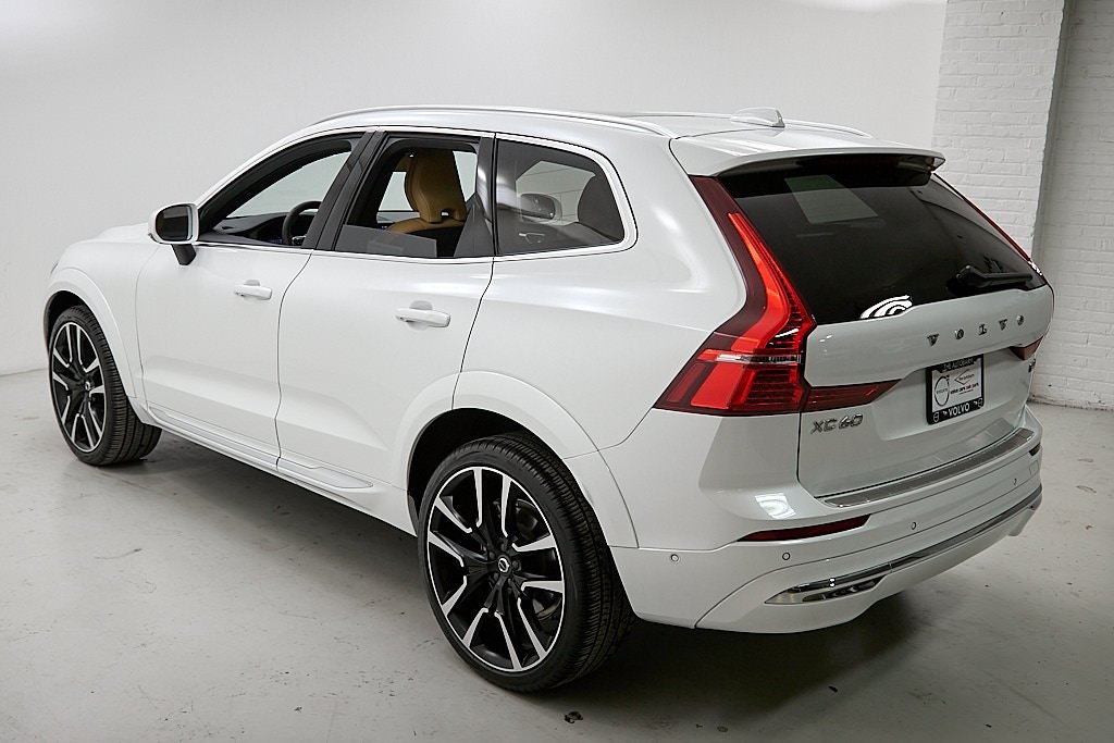 2023 VOLVO XC60 - Image 6