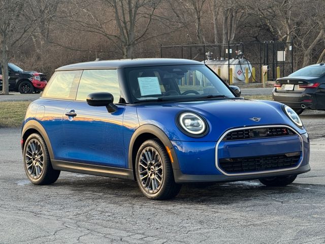 2025 MINI Hardtop 2 Door S's photo