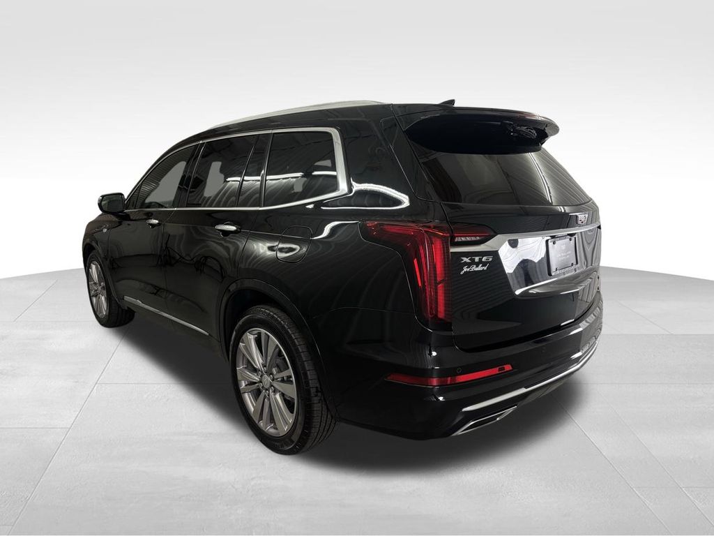 2025 Cadillac XT6 Premium Luxury photo 5