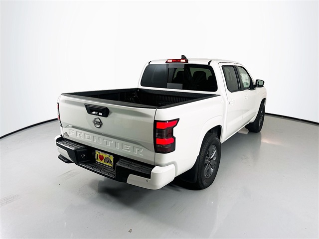 2025 Nissan Frontier SV photo 5