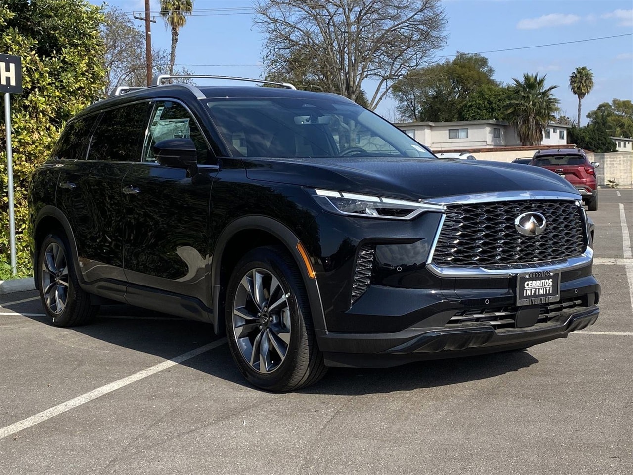 2025 Infiniti QX60 Luxe photo 3