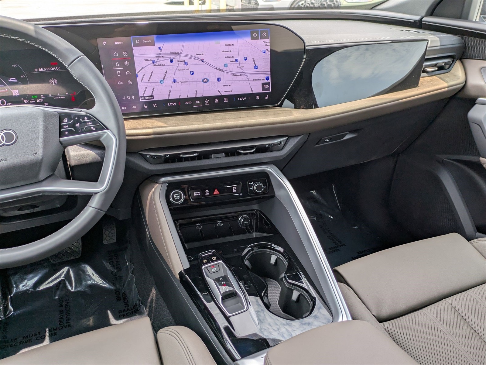 2025 Audi Q5 2.0T Premium Plus photo 3
