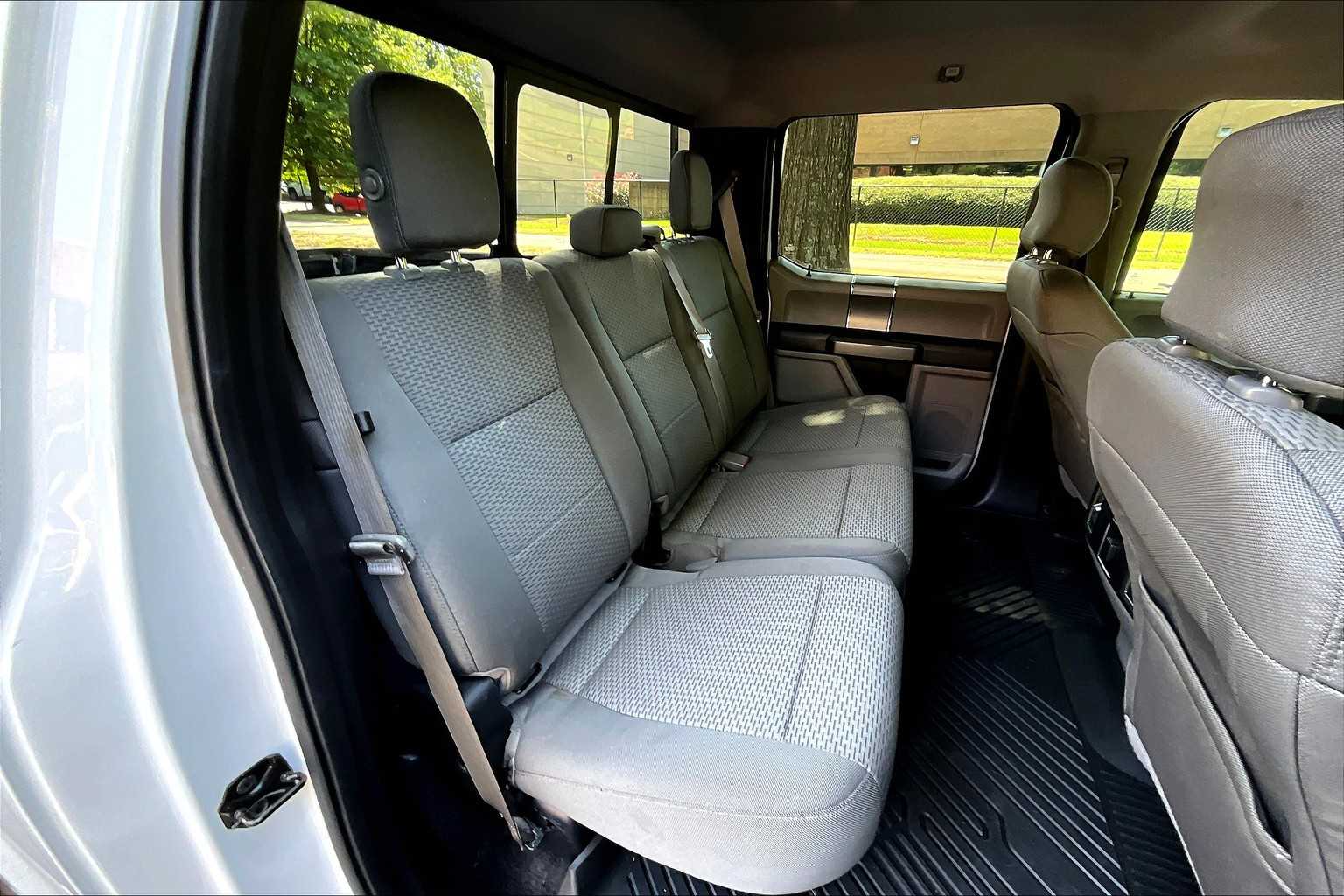 2016 Ford F-150 XLT photo 18