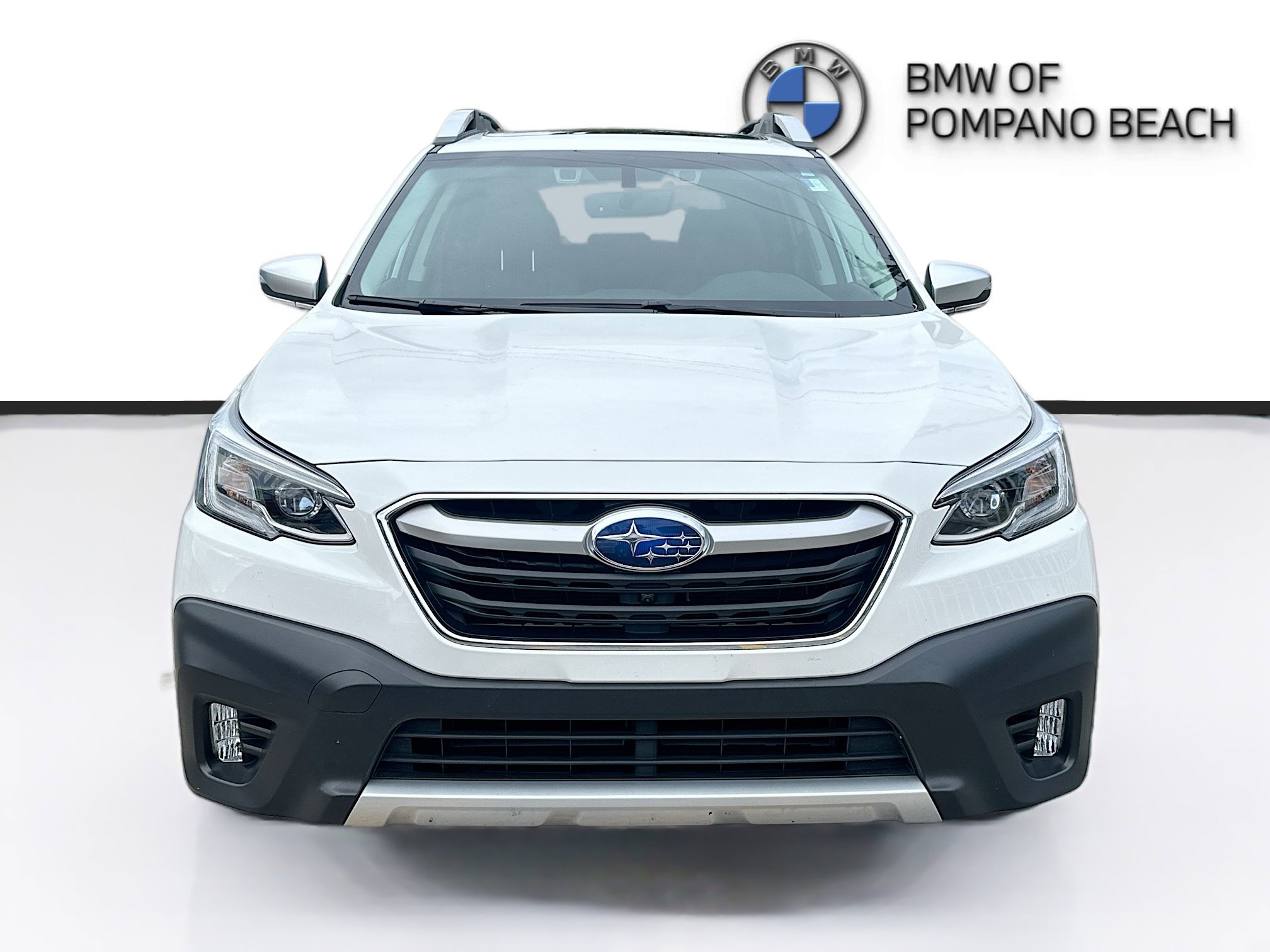 2022 Subaru Outback Touring XT photo 2