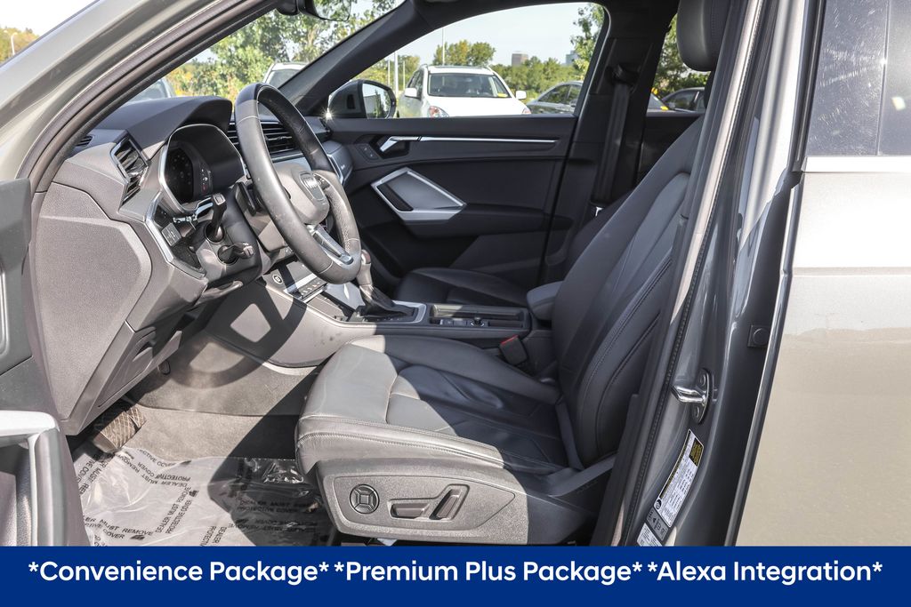 2023 Audi Q3 S line Premium Plus photo 4