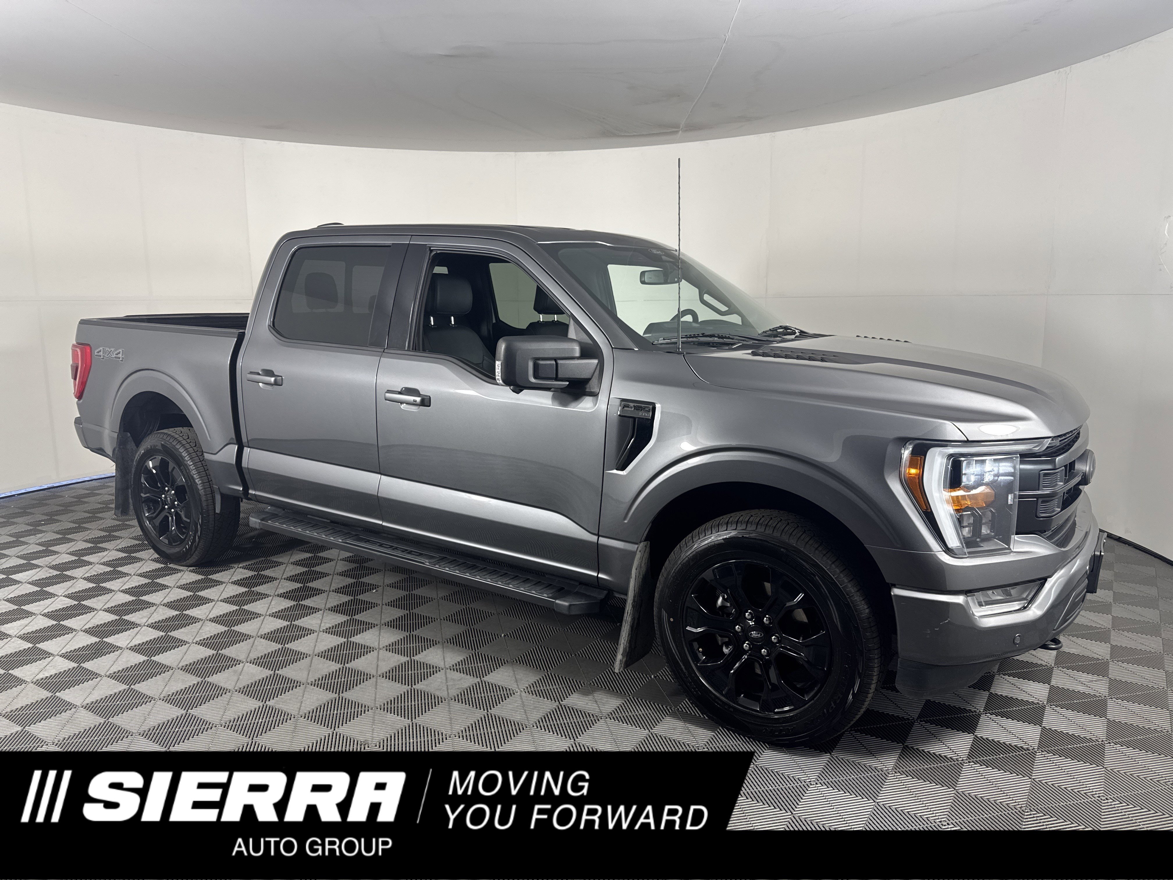 2022 Ford F-150 XLT's photo