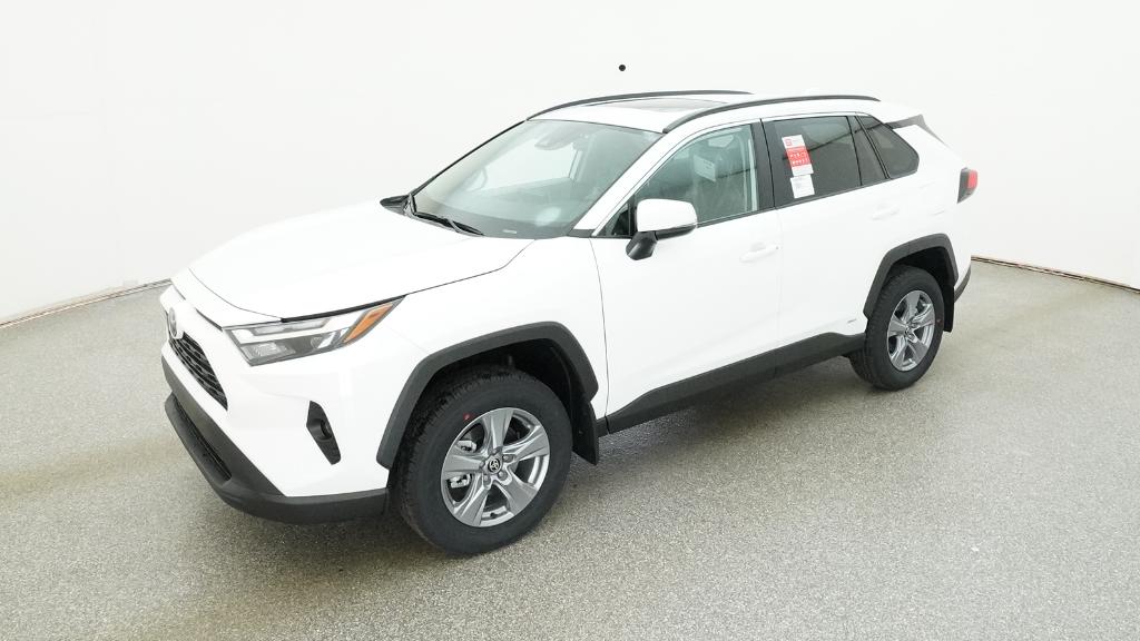 2025 Toyota RAV4 XLE's photo