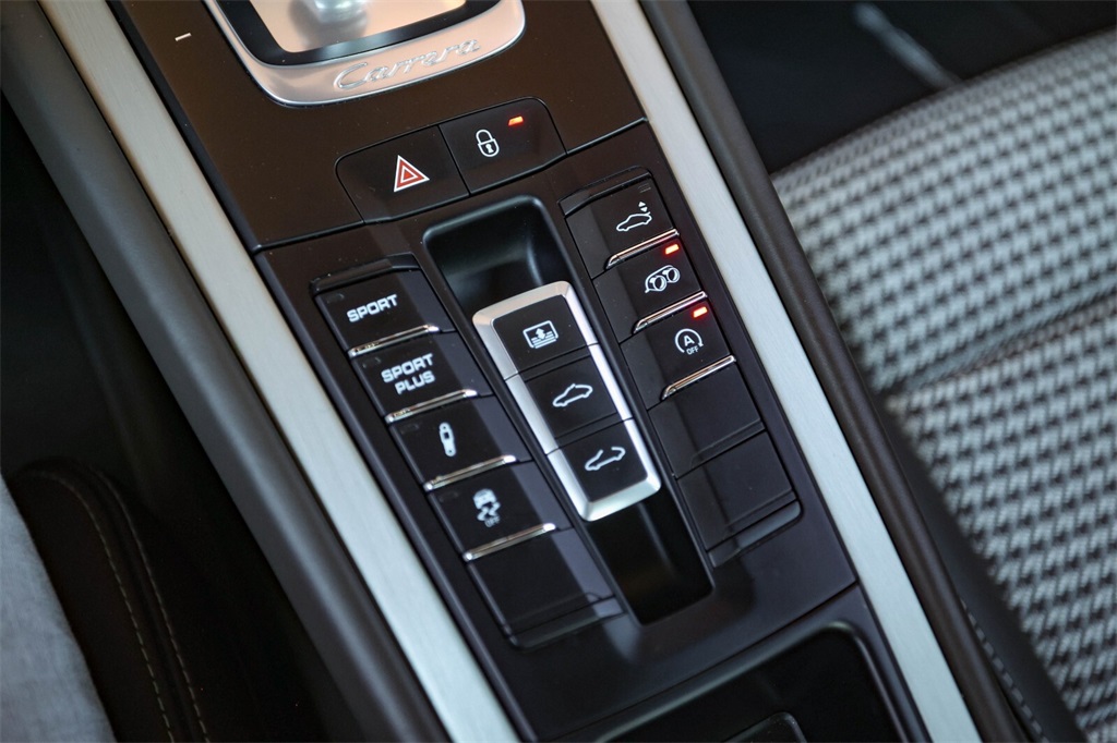 2014 Porsche 911 Anniversary Edition photo 31
