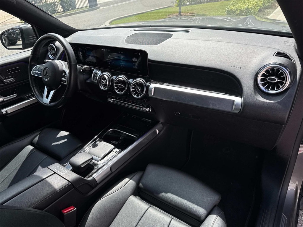 2021 Mercedes Benz GLB 250 photo 11