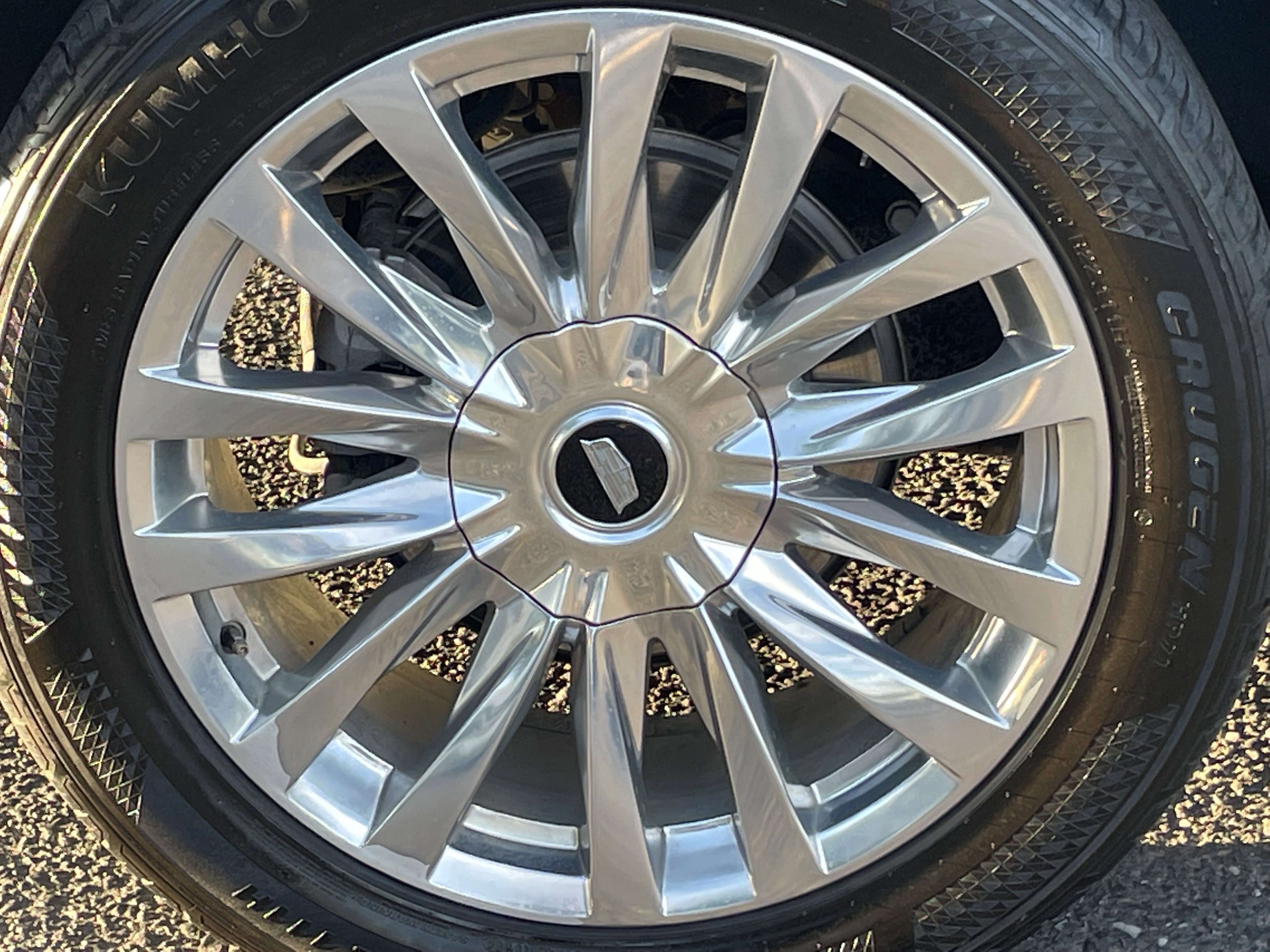 2023 Cadillac Escalade ESV Premium Luxury photo 2