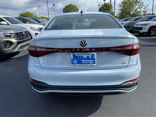 2025 Volkswagen Jetta 1.5T SE photo 3