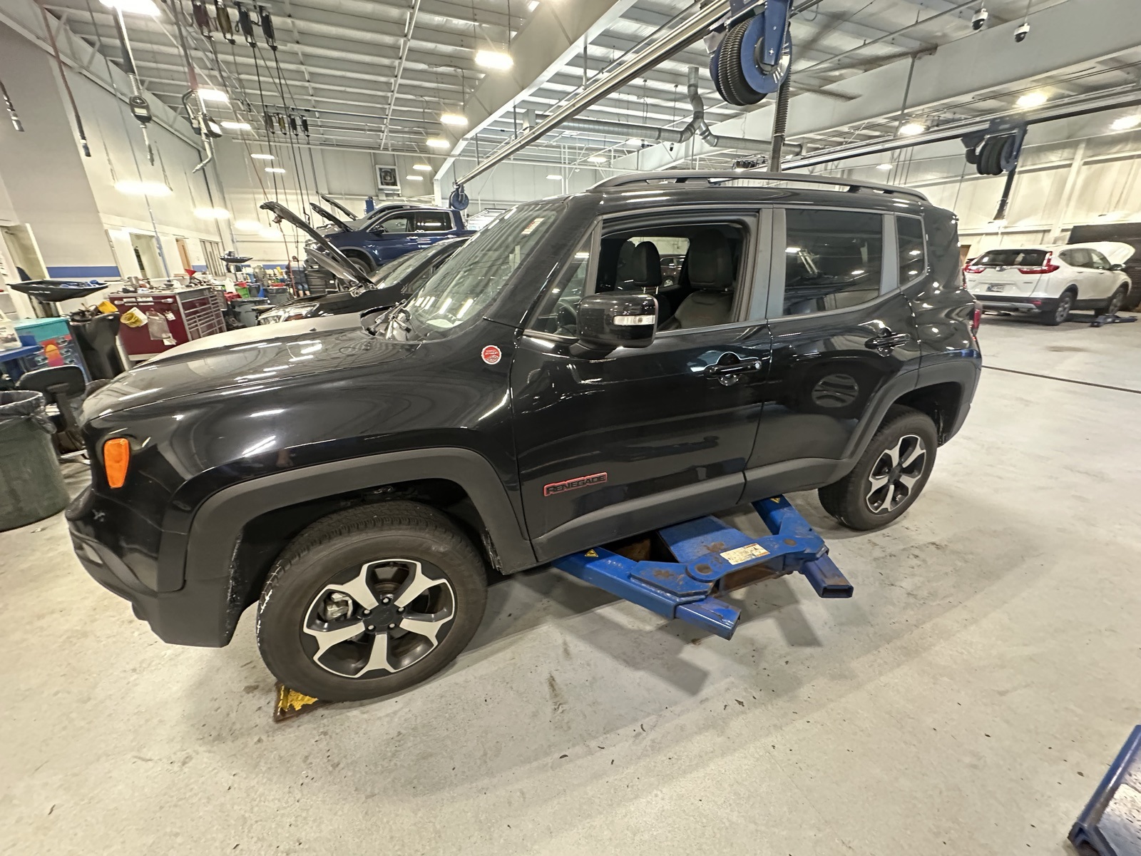 2022 Jeep Renegade Trailhawk photo 2