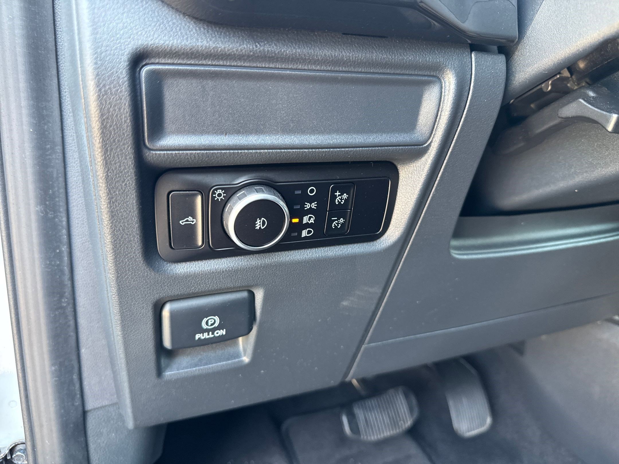 2023 Ford F-150 XL photo 16