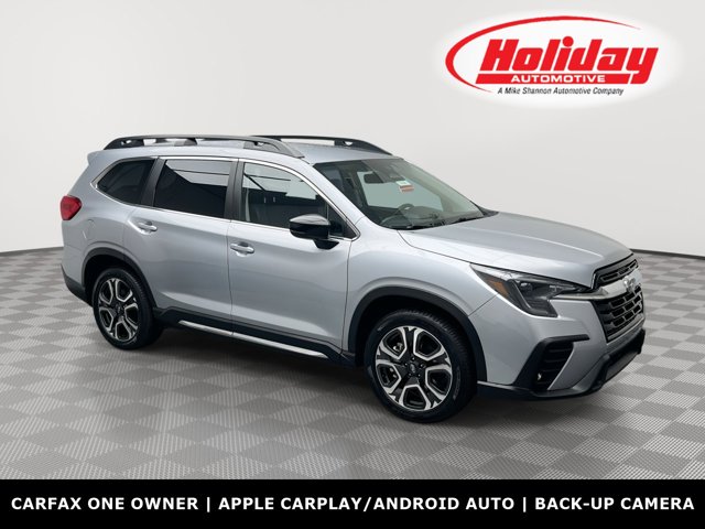 2024 Subaru Ascent Limited's photo