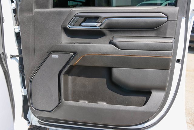 Used 2024 Summit White GMC AT4 image 18